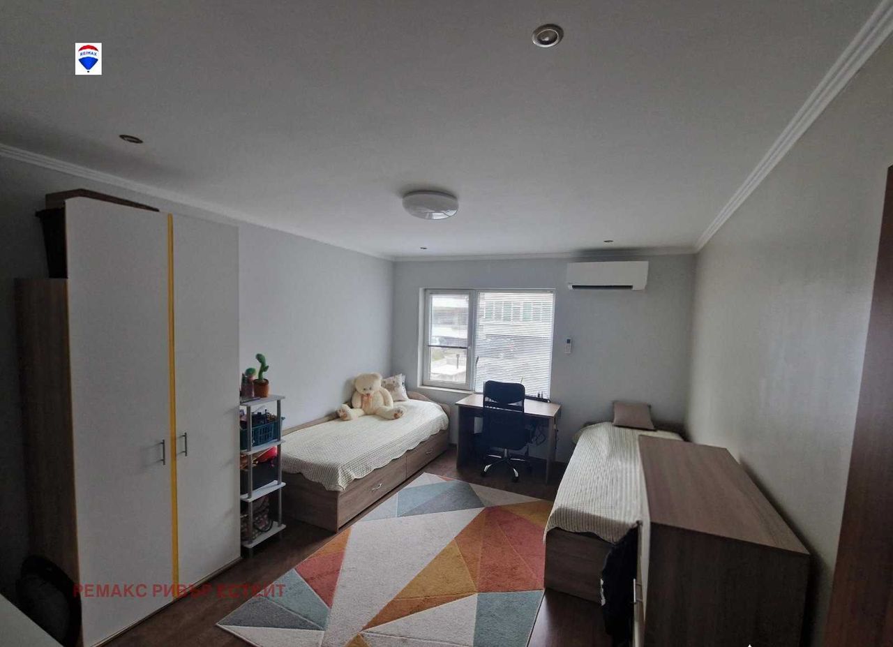 Продава се Тристаен апартамент в Русе, Дружба 2 - 83 кв.м за 1428 €/кв.м - Снимка #11