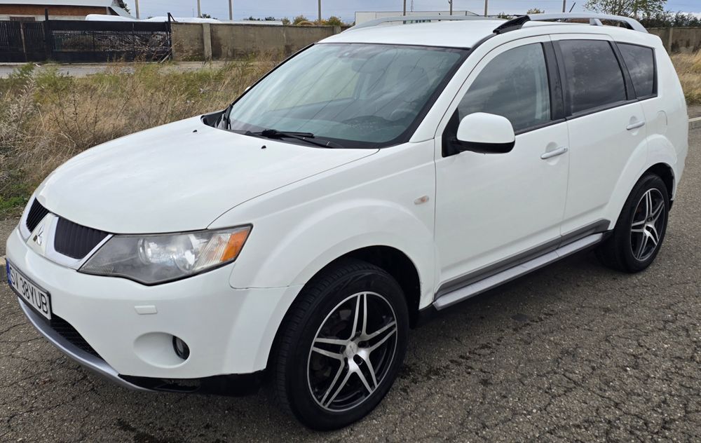 Mitsubishi outlander 4x4 alcantara xenon 4x4 Jante r18 2000 d 6trepte