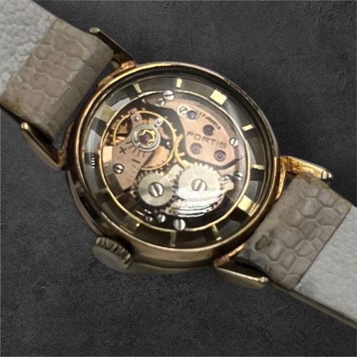 Fortis mechanical sceleton дамски часовник