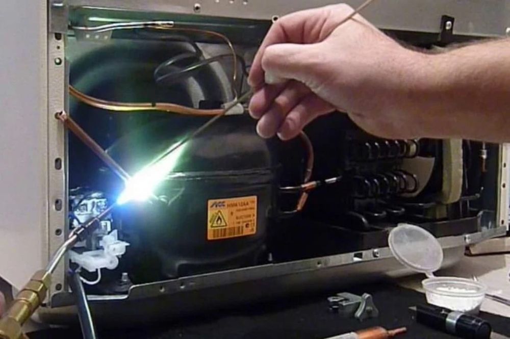 Ремонт холодильников и морозилок срочно