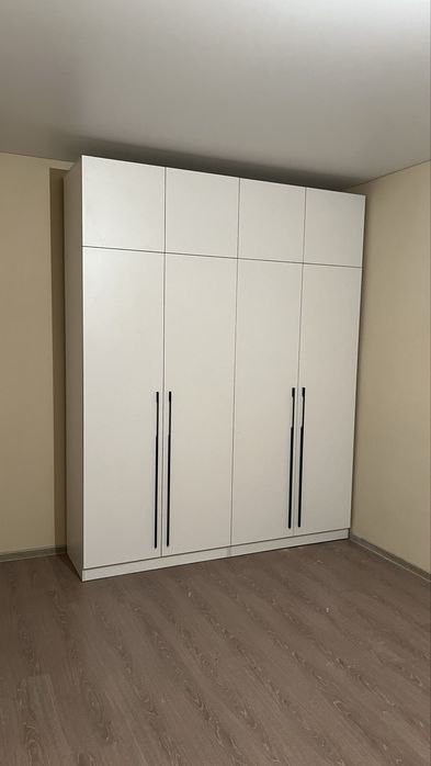 Шкаф. На заказ . Балкон