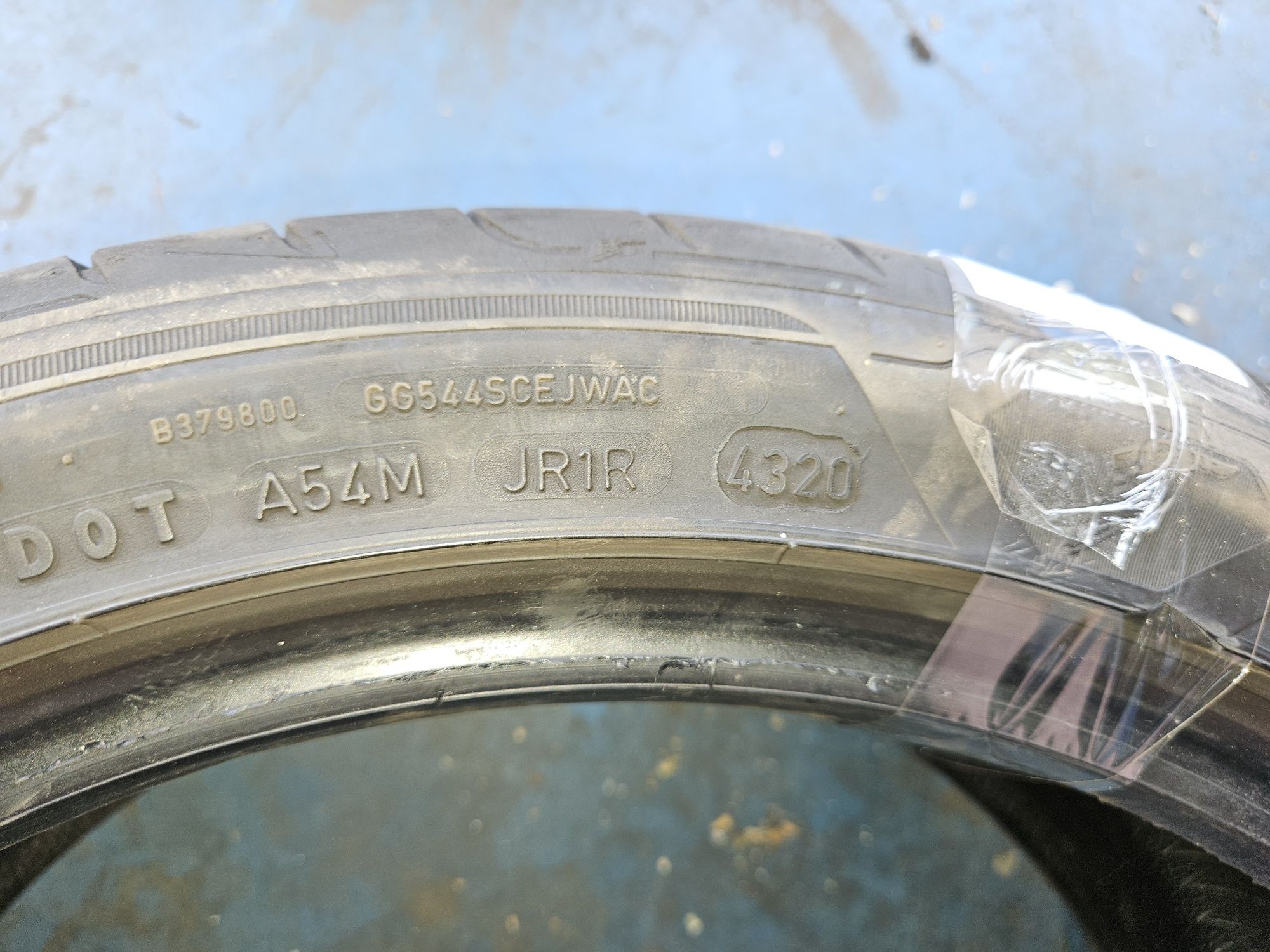 215/45r18 Goodyear