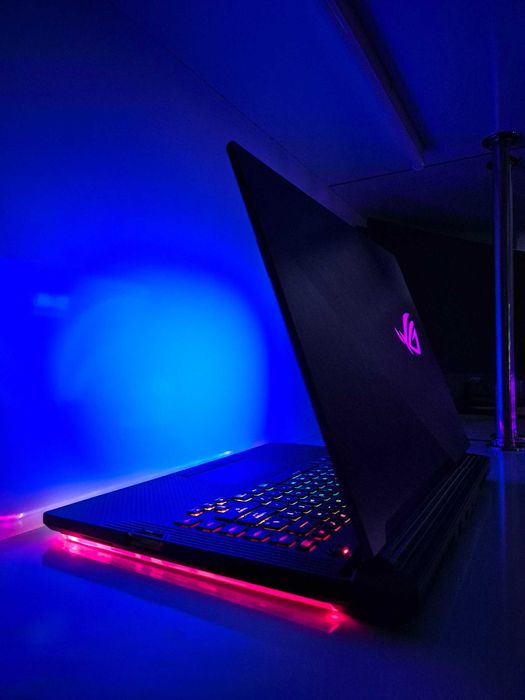 Asus ROG Strix  Core i7 9750H 16/256GB M.2NVMe HDD 1000GB RTX 2060 6GB