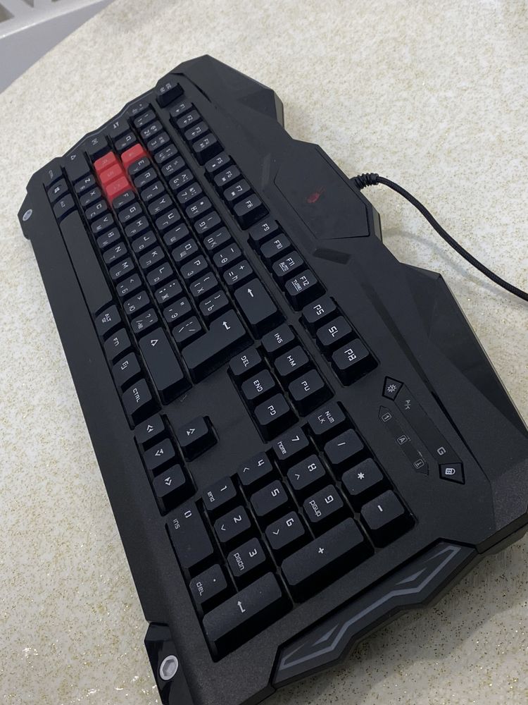 Клавиатура Bloody B2100 и Подставка и обдув для ноутбука