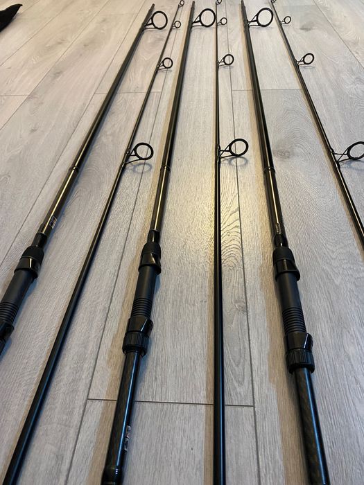 Vând 3 lansete Okuma Custom Black 3,90 m 3,5 lbs (2 tronsoane)