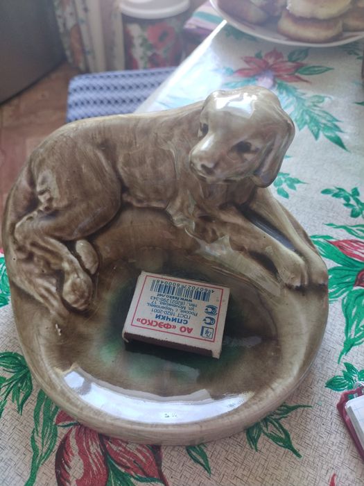 Большая пепельница обливная керамика,наборы для специй ,вешалка кух,