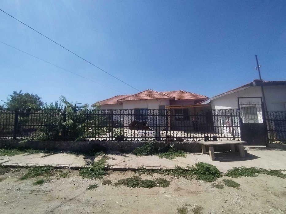 Модерна селска къща в Лъвино, готова за вас!