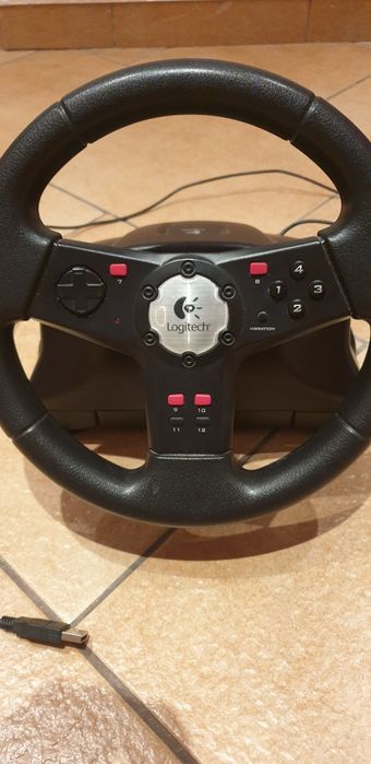 Volan Gaming Logitech Vibration Feedback