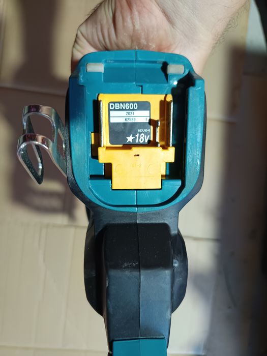 Makita 18v pistol cuie 25-64mm