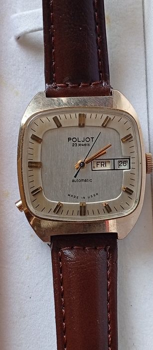 POLJOT  соат сотилади