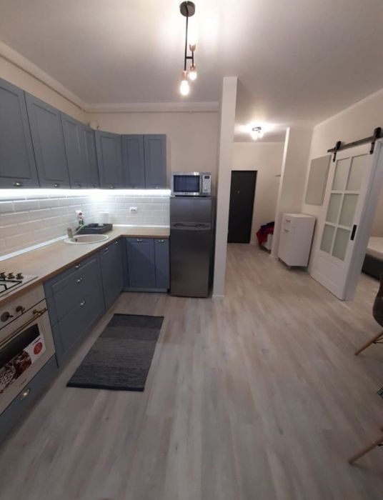 Persoana fizica închiriez apartament 2 camere