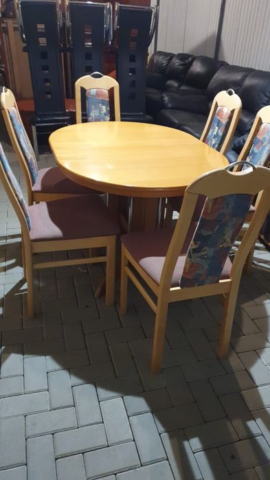 Masa de bucătărie extensibilă  cu 6 scaune