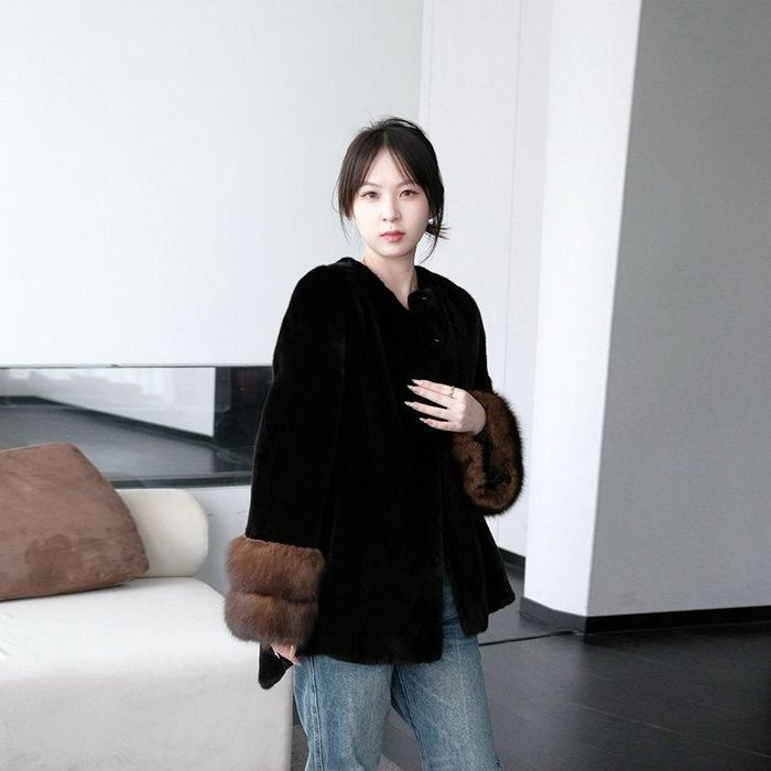 Новая шуба хорошего качества размер 48-58