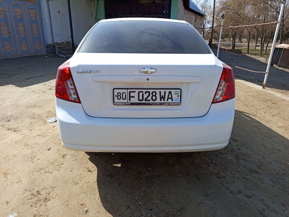 Lasetti 1.8 sotiladi ласетти сотилади