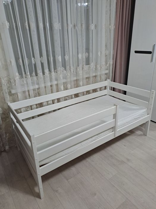 Продам кровать детскую