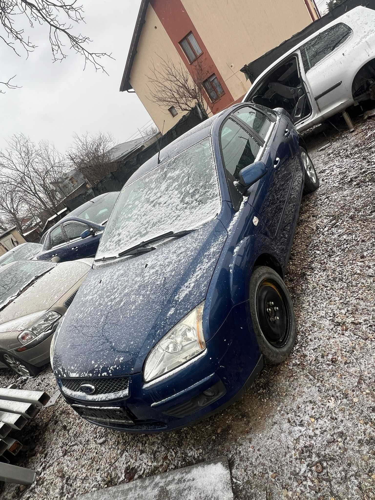 Vand pentru dezmembrat 5 Ford Focus 2007 1.6 si 1.8TDCI