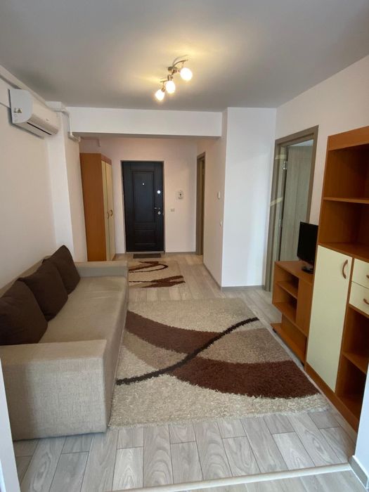 Inchiriez 2 camere Fiald