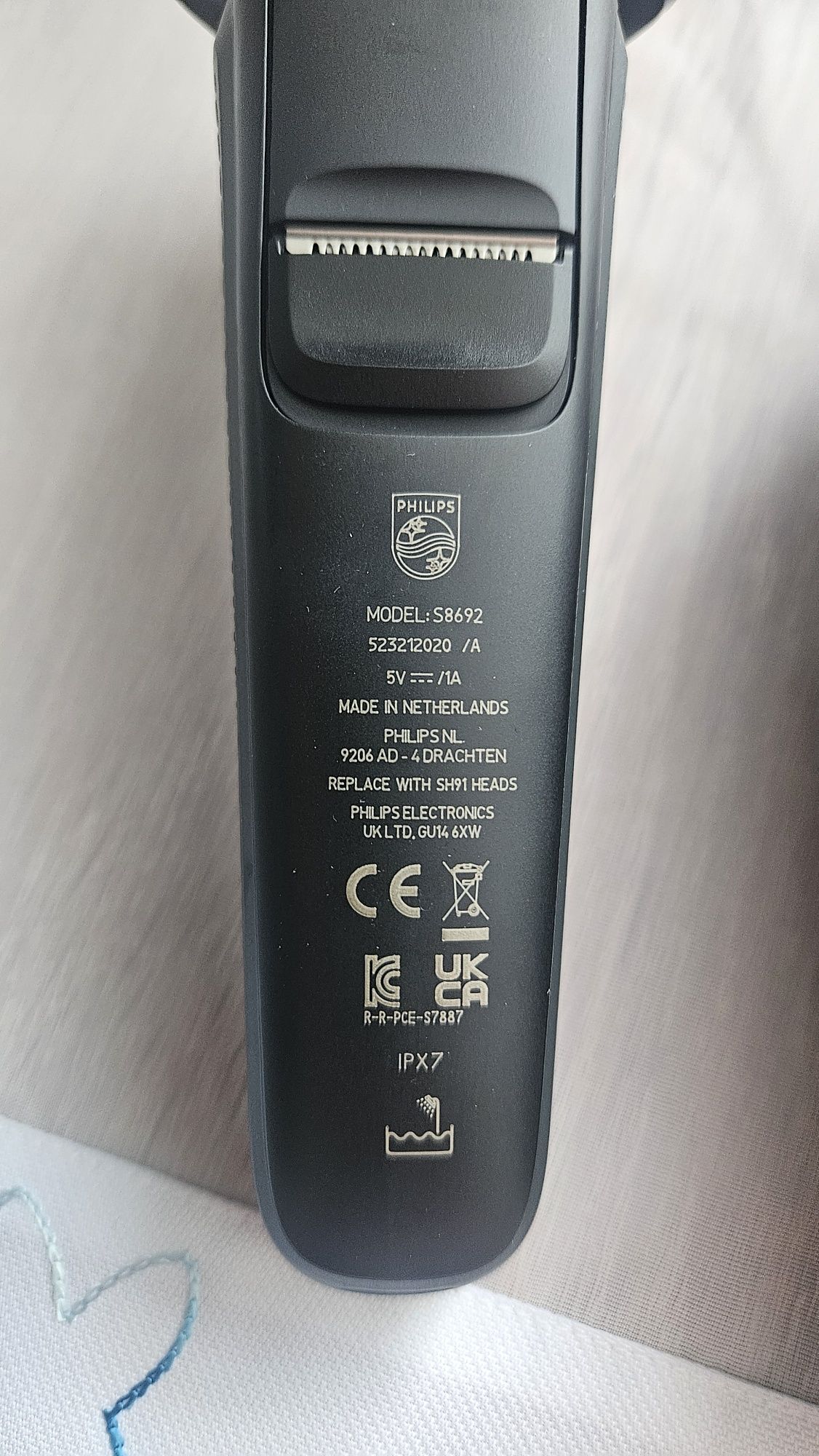 Aparat de ras electric Philips Series 8000 S8692/35, rotativ, barbieri