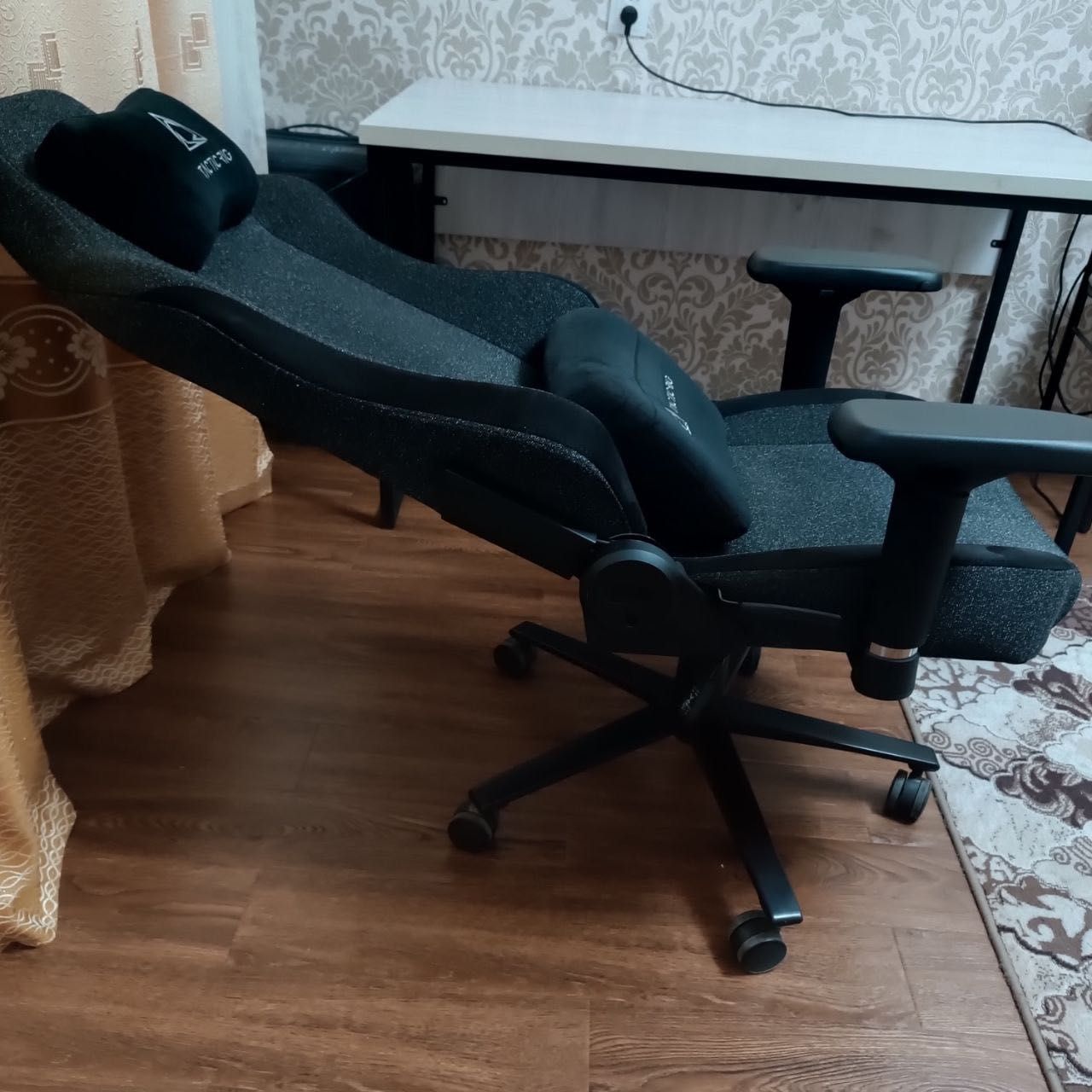 Игровое кресло TACTICRIG (геймерское/офисное) в отличном состоянии