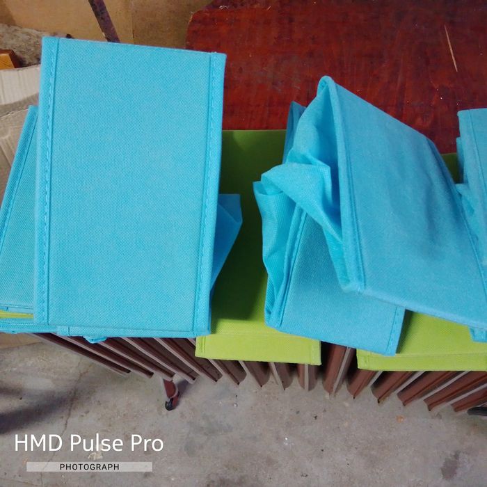 Етажерка за играчки