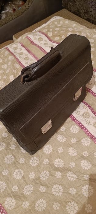 Продам советскии портфель.