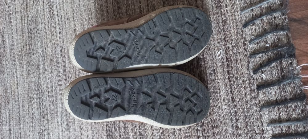 Ghete fetite Superfit nr.27