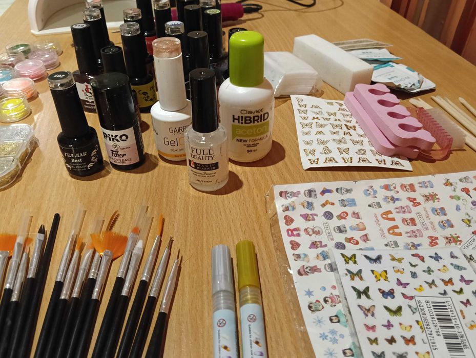 Комплект за маникюр