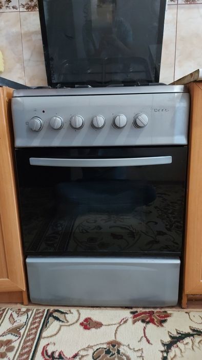 Газовая плита.  В хорошем состоянии