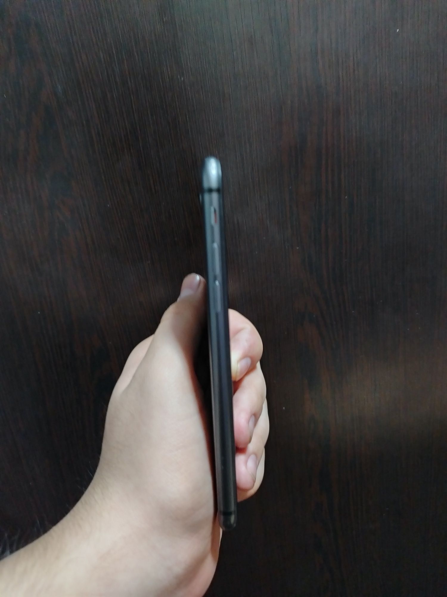 Iphone8 srochna sotiladi 64gb