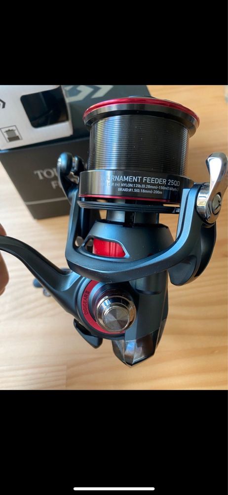 Daiwa tournament feeder 25QD