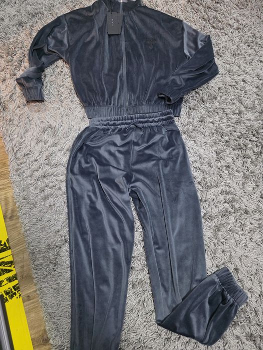 Уникален комплект p.r.a.d.a чисто нов