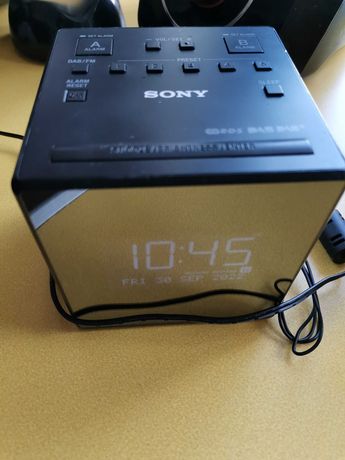 Radio cu ceas Sony XDR-C1DBP, DAB/DAB+/FM, Dual Alarm, Incarcare USB