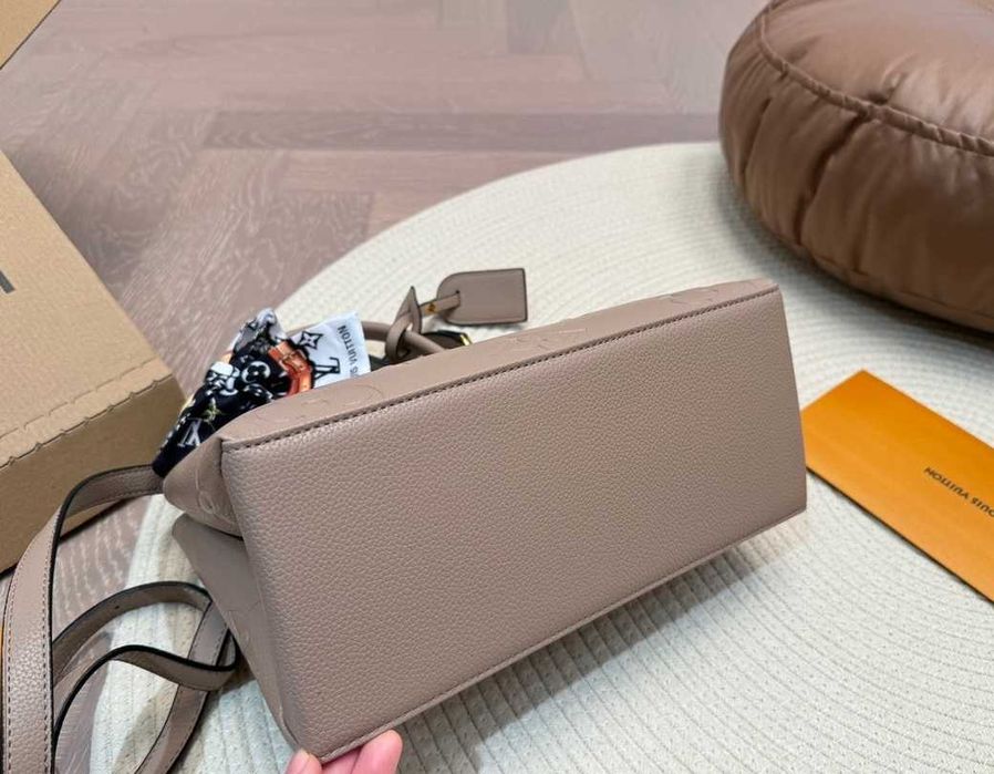 Дамска чанта Louis Vuitton