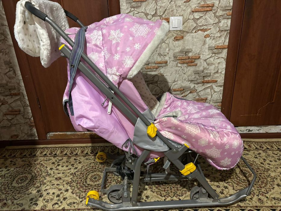 Продам. Санки коляска