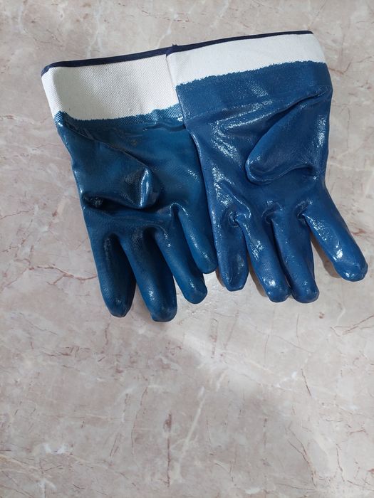 Продам перчатки.