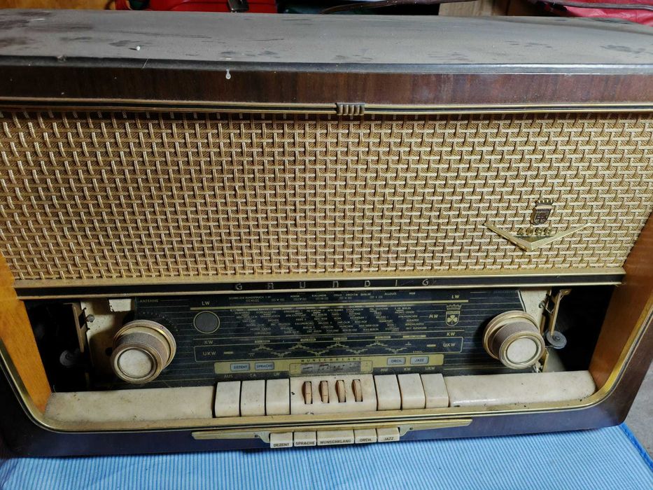 Radio-uri cu Lămpi Vintage - Grundig & Loewe Opta Komet Piese Colecție