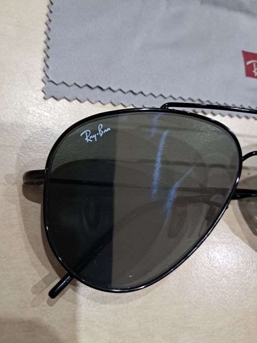 Продавам RAY BAN
