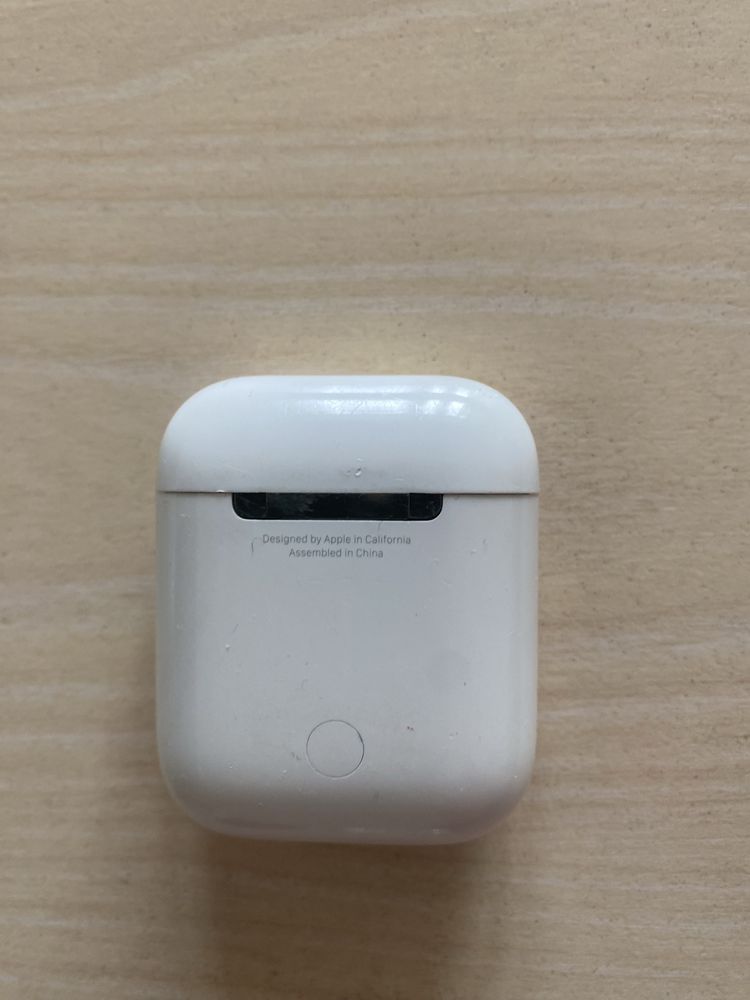 Продается airpods первого поколения Original