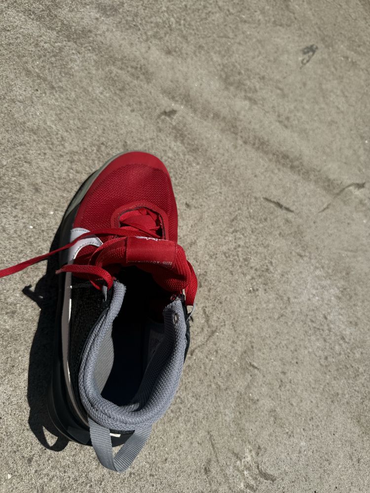 Nike обувки 39номер