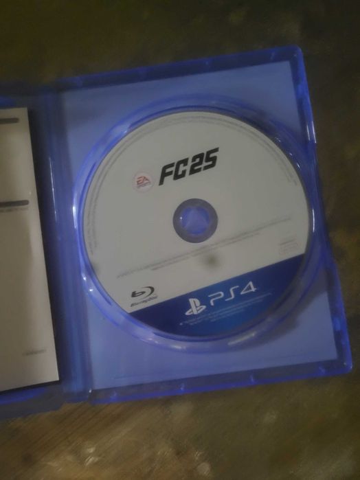 Продавам FIFA 25 – отлично състояние, без забележки, готова за игра.“