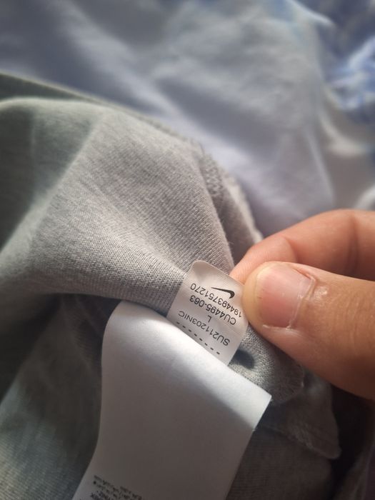 Оригинален анцуг Nike L - горнище и долнище, отлично състояние