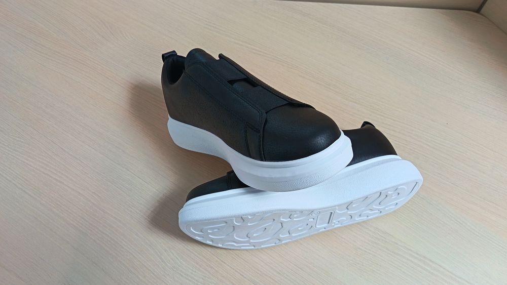 Pantofi sport măsura 42,5