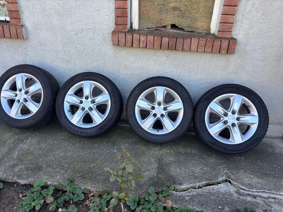 Jante Originale Kia R16 5x114,3 .Anvelope DUNLOP  Iarnă 205:55 R 16