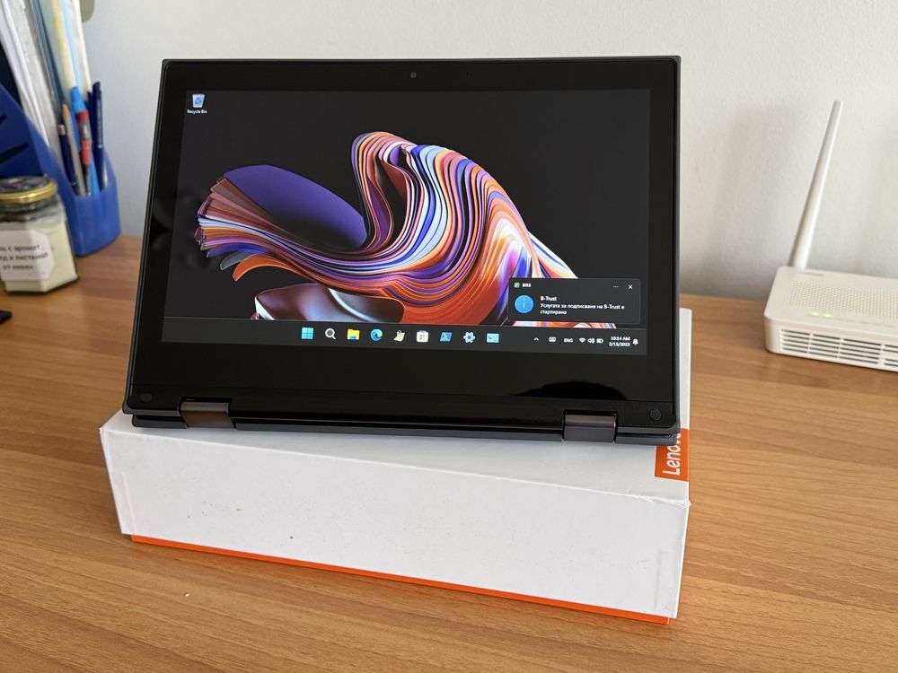 Lenovo 300e 2nd generation (2 в 1 лаптоп) КАТО НОВ