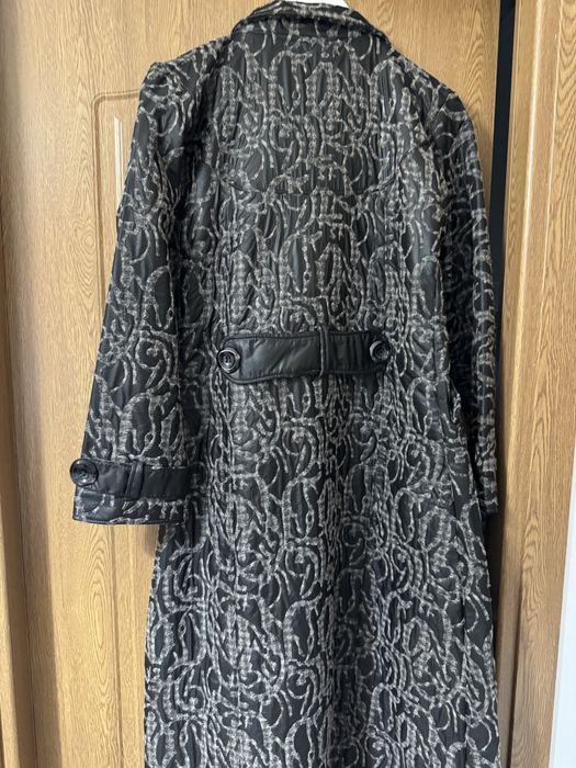 Palton lung si elegant de dama marimea 40.