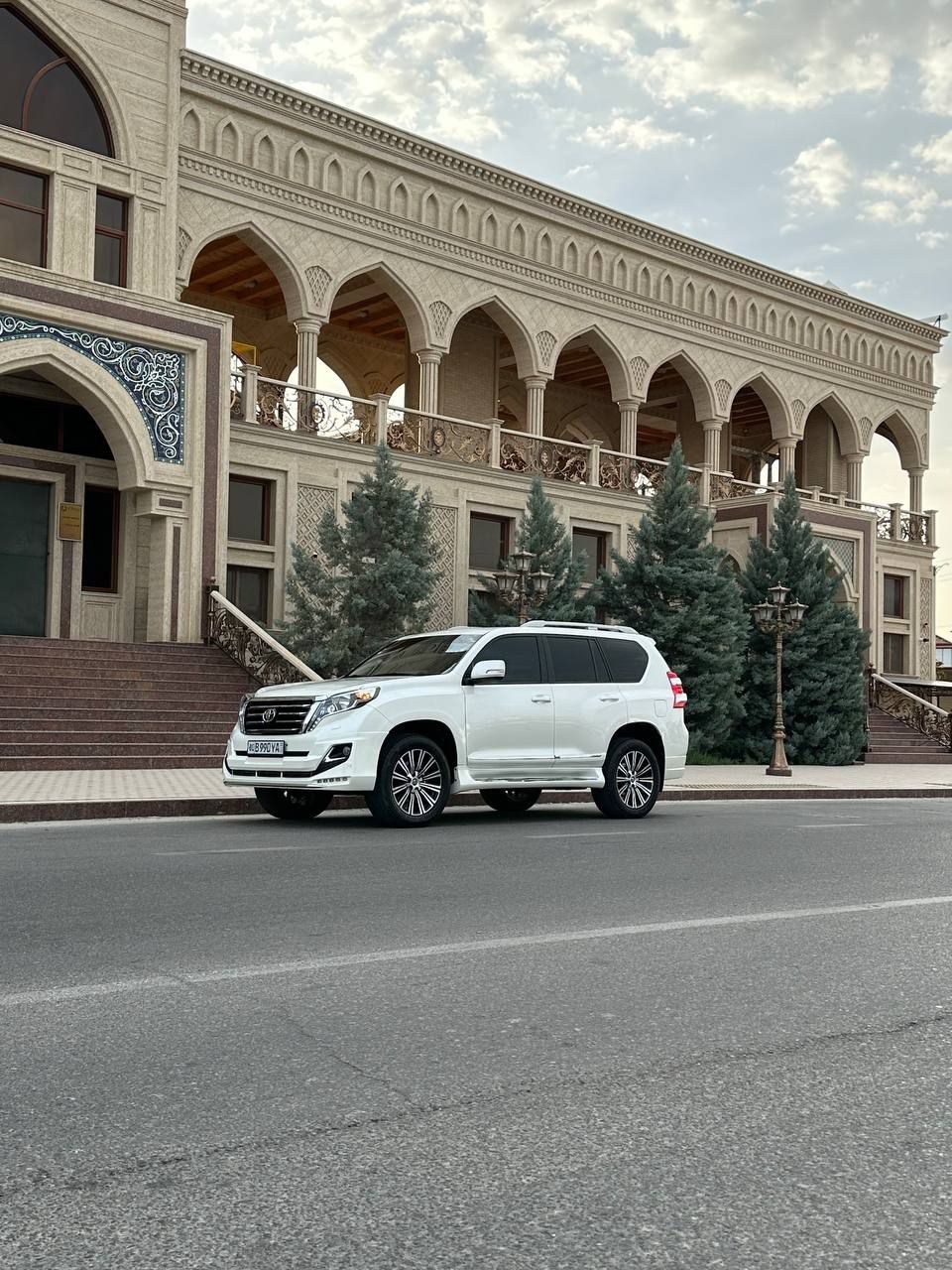 Tayota Land Cruiser Prado 150 VX Full Pozitsyada