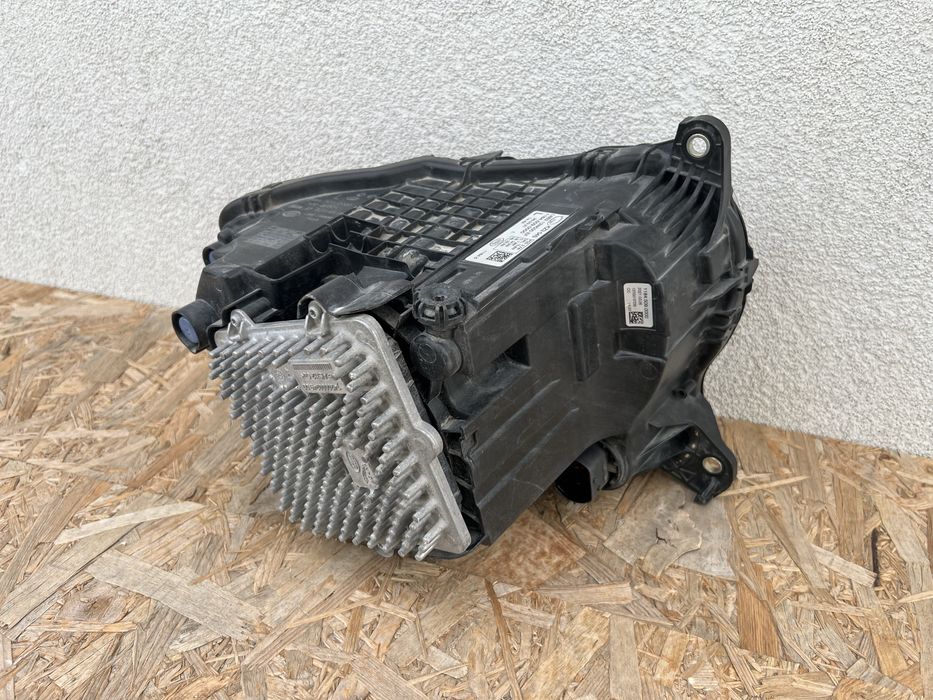Far stanga Land Rover Defender 2 2020+ Full LED Complet Original