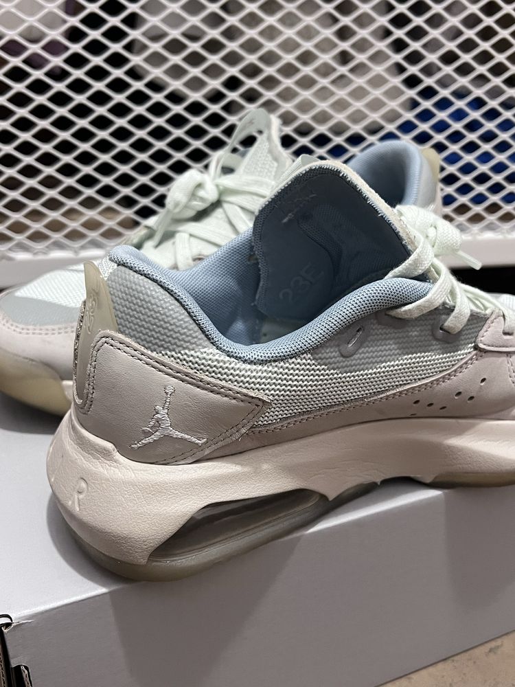 Nike, Спортни обувки Air Jordan 200E с мрежа, Сив, мента