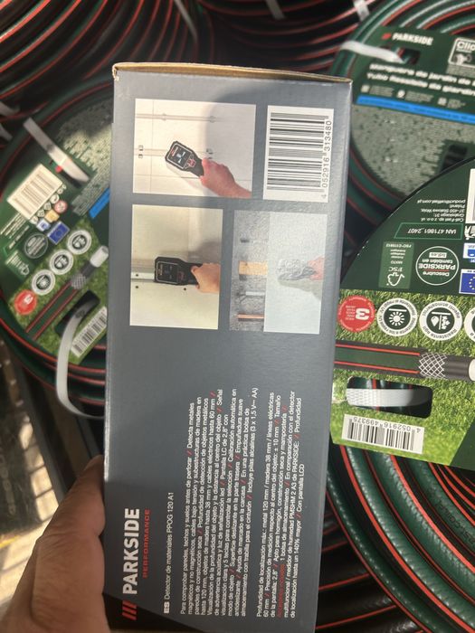 Detector metale in perete