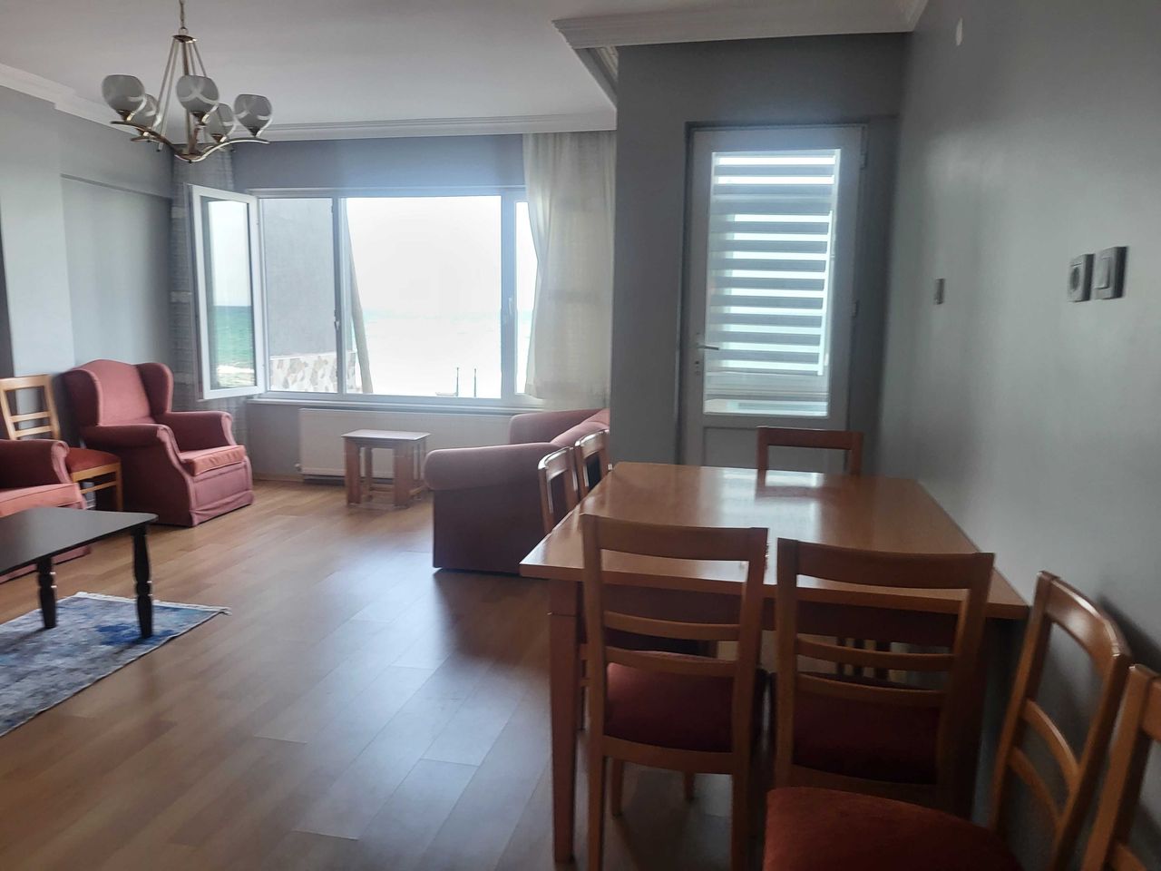 Продава се Четиристаен апартамент в Пловдив, Беломорски - 145 кв.м за 676 €/кв.м - Снимка #2